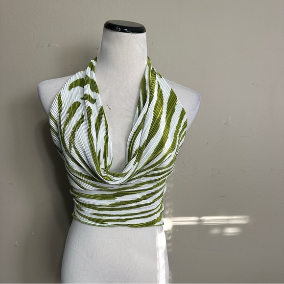 Always around Plisse fashion, nova women’s size medium two-piece halter set(New) - Picture 4 of 13